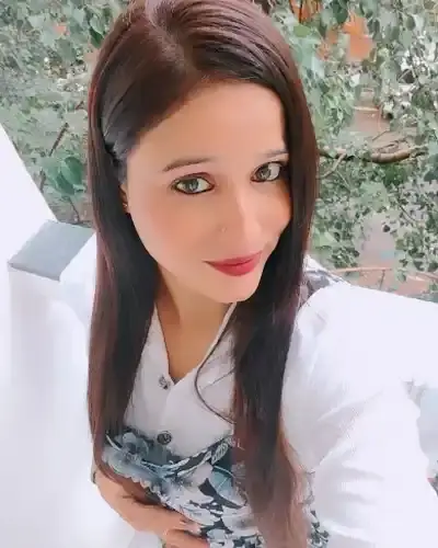 Call Girls in Mominpura