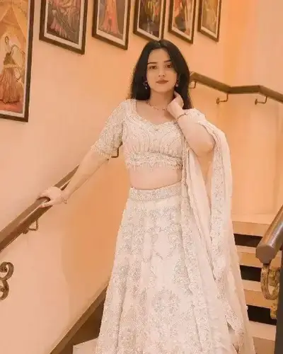 Escort Service In Mominpura